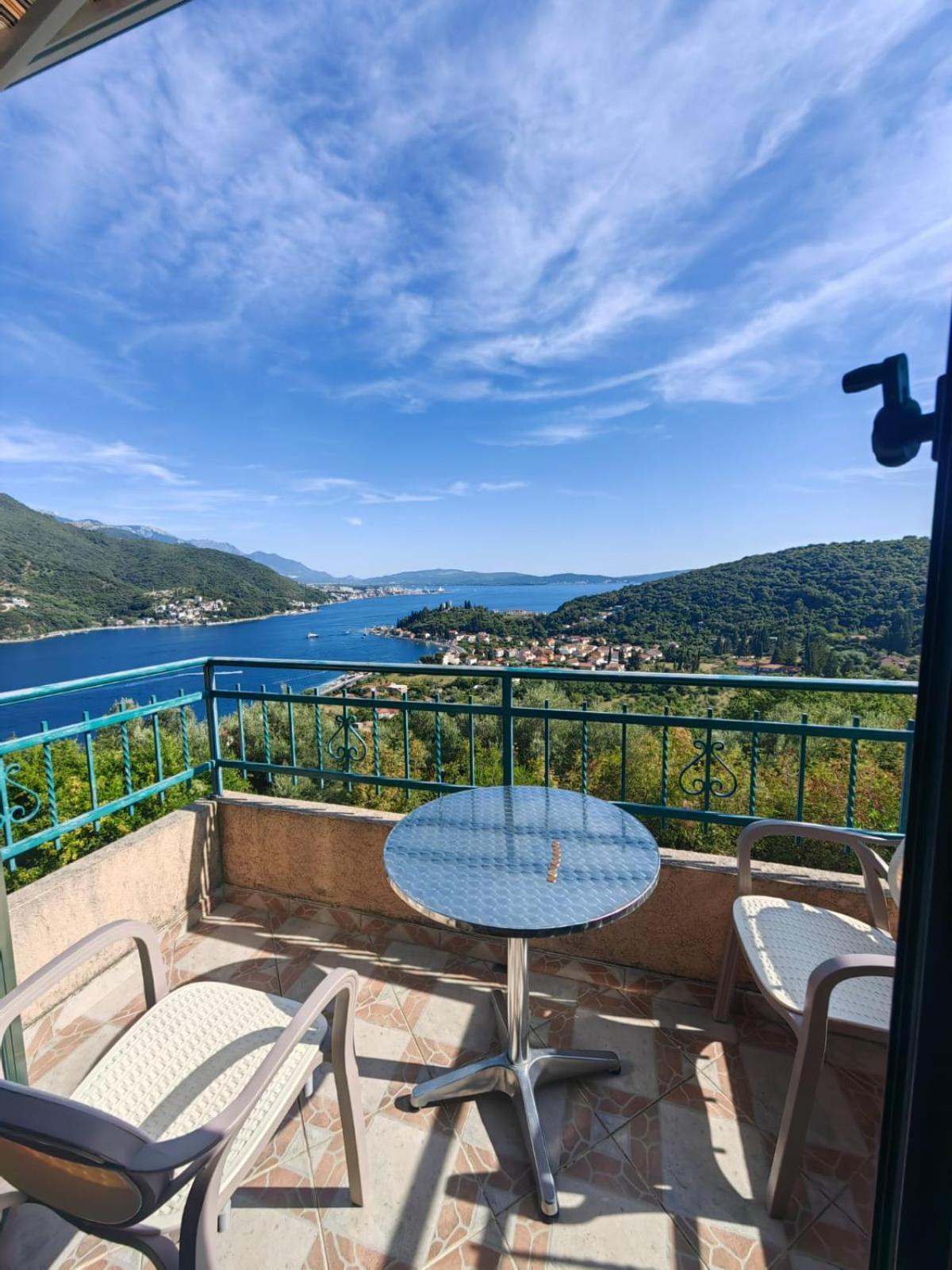 Holiday Home Sunny Hill كاميناري المظهر الخارجي الصورة