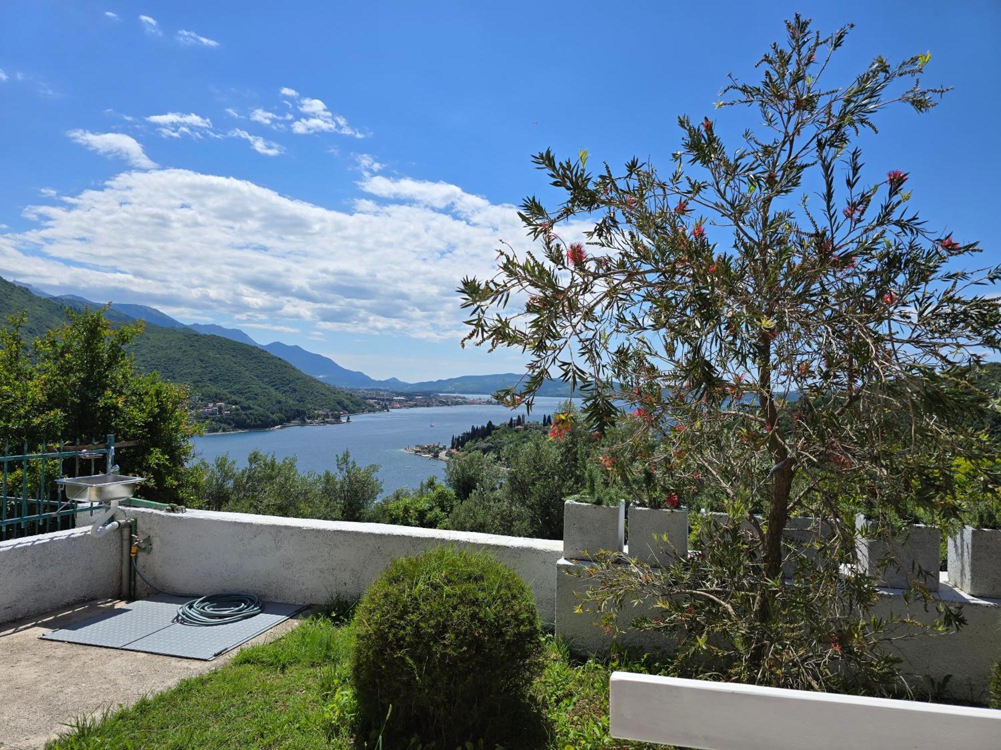 Holiday Home Sunny Hill كاميناري المظهر الخارجي الصورة
