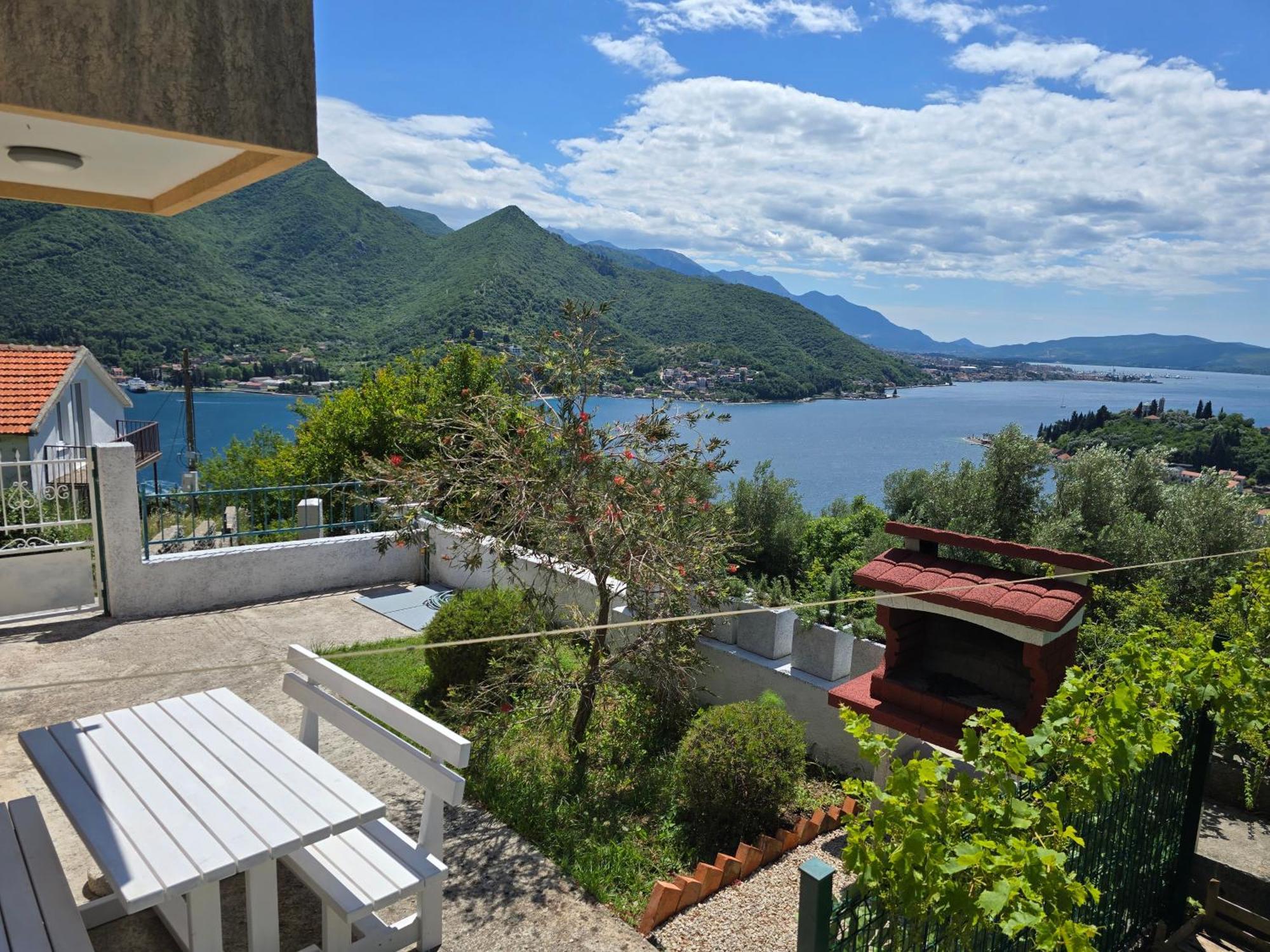 Holiday Home Sunny Hill كاميناري المظهر الخارجي الصورة
